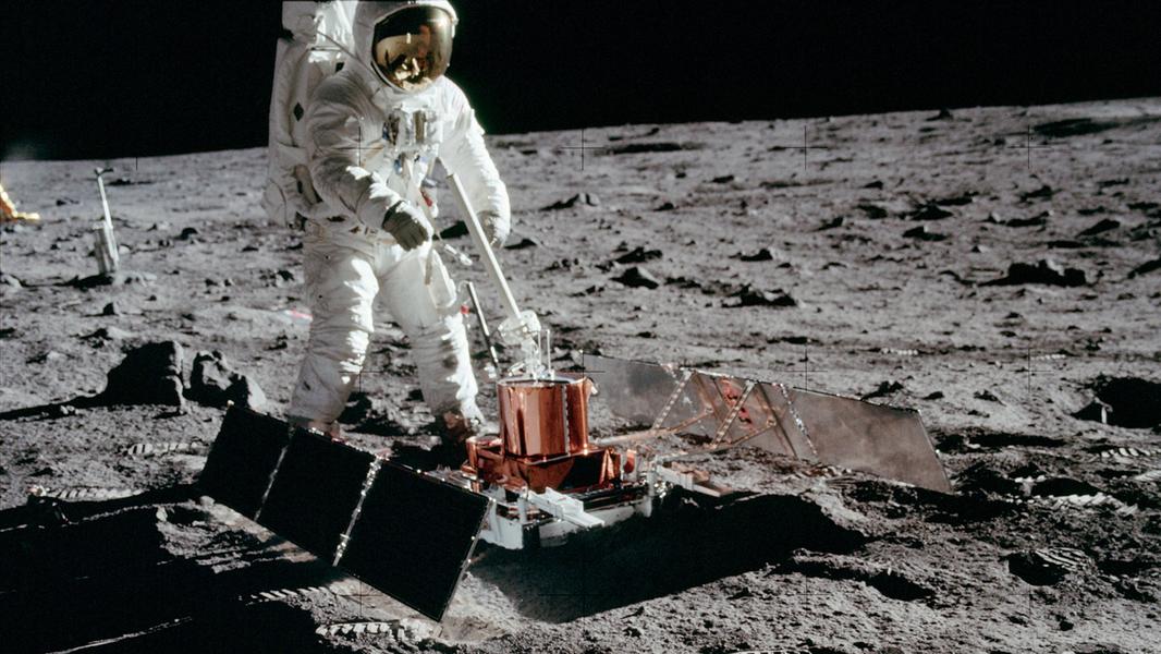 Apollo 11 Seismic Experiment - Moon: NASA Science 